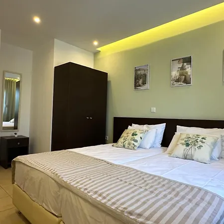 Shades Of Olive Apartment