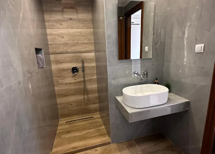 Shades Of Olive 佩科霍里